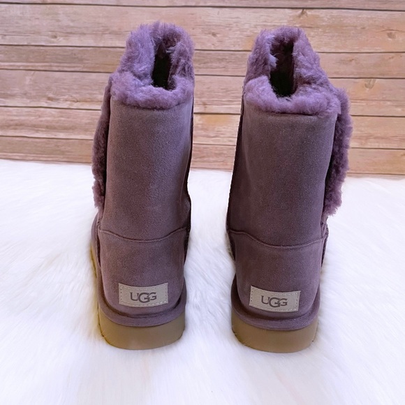 UGG Women’s Bailey Snaps Taro Suede Boots - Picture 3 of 10
